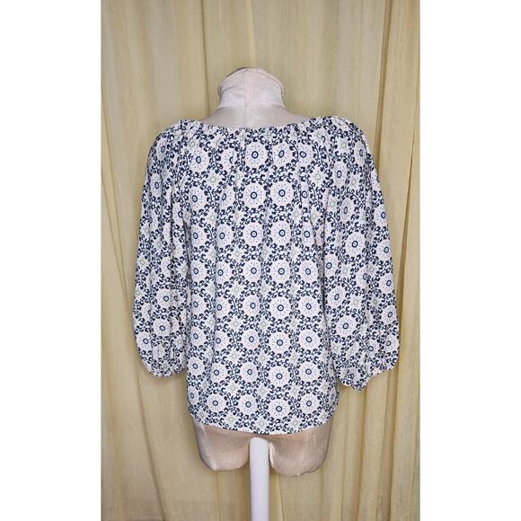 Ann Taylor Factory 3/4 Sleeve Womens Top Size MP Blue Floral Geometric - Picture 2 of 6